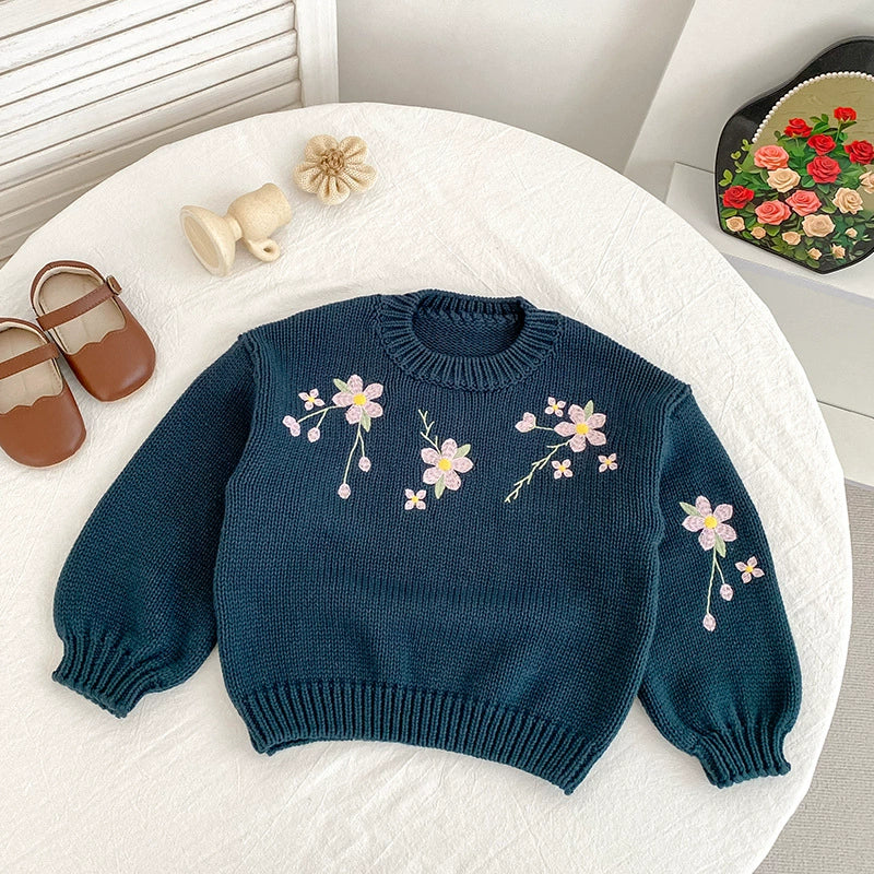 Autumn Arrival Baby Girls Comfortable Vivid Flowers Embroidery Pattern Knitted Long Sleeves Sweater