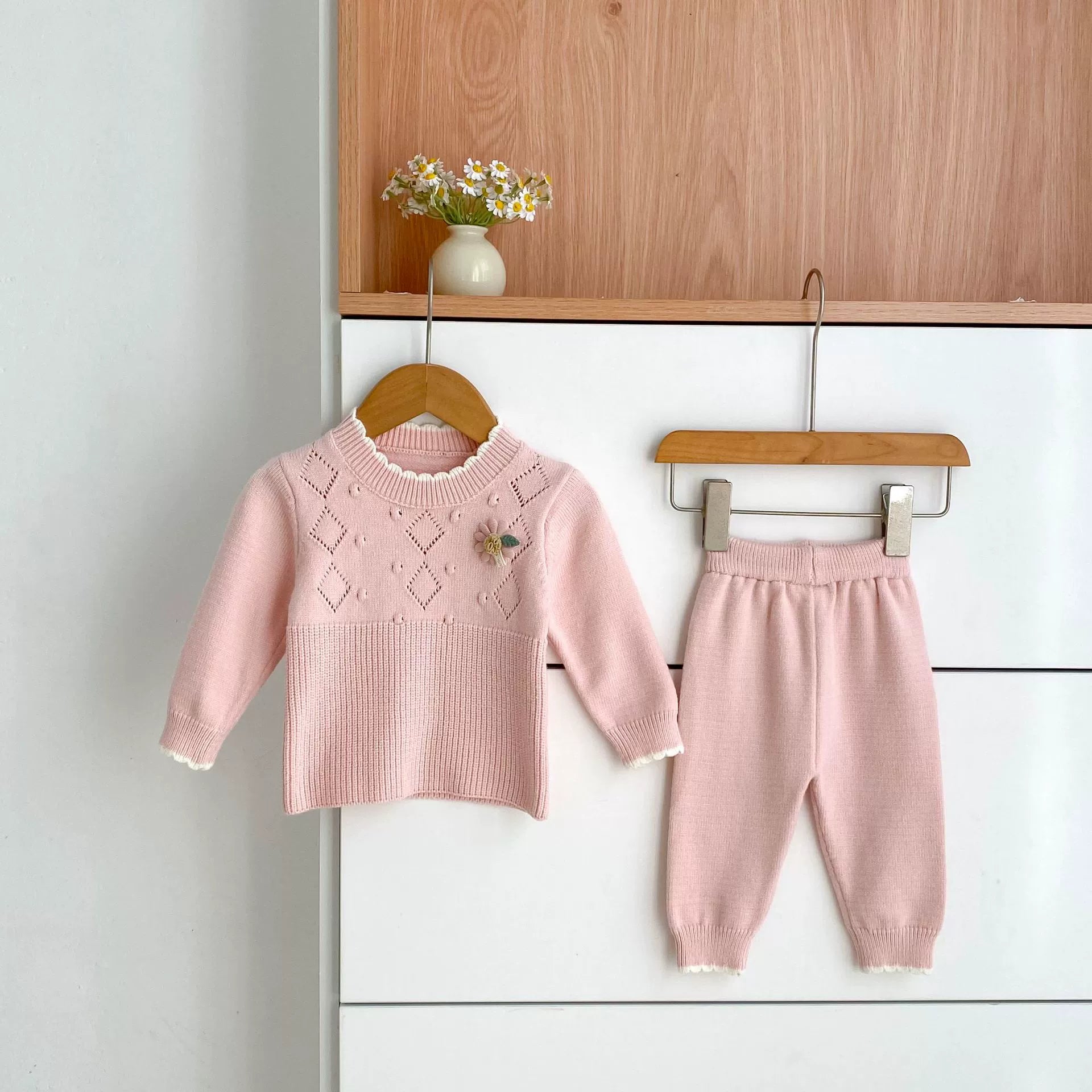 Arrival Autumn Baby Girls Long Sleeves Geometric Pattern Knitted Top Sweater and Long Trousers Clothing Set