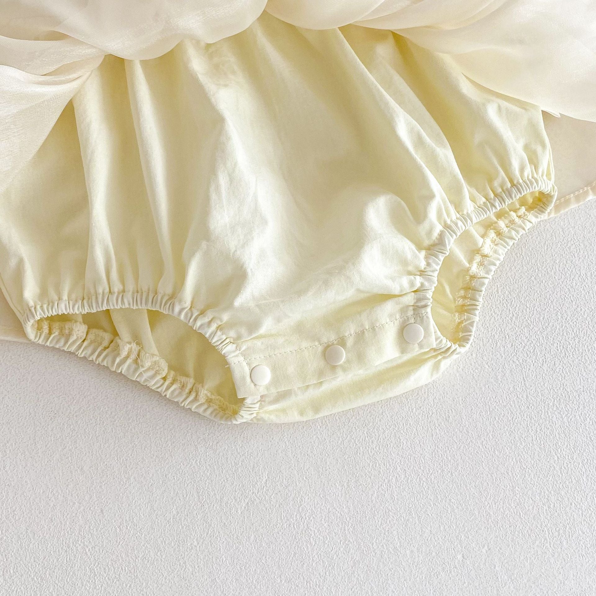 Summer Arrival Baby Girls Cute Sleeveless Butterfly-bow Decorated Dress Design Strap Onesies