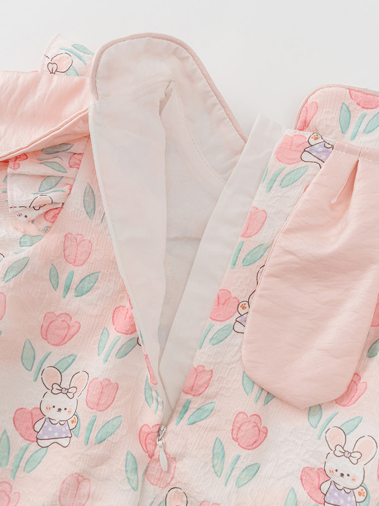 Autumn Arrival Baby Girls Flowers and Rabbits Pattern Long Sleeves Onesies with Stand Collar