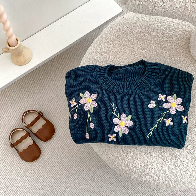 Autumn Arrival Baby Girls Comfortable Vivid Flowers Embroidery Pattern Knitted Long Sleeves Sweater