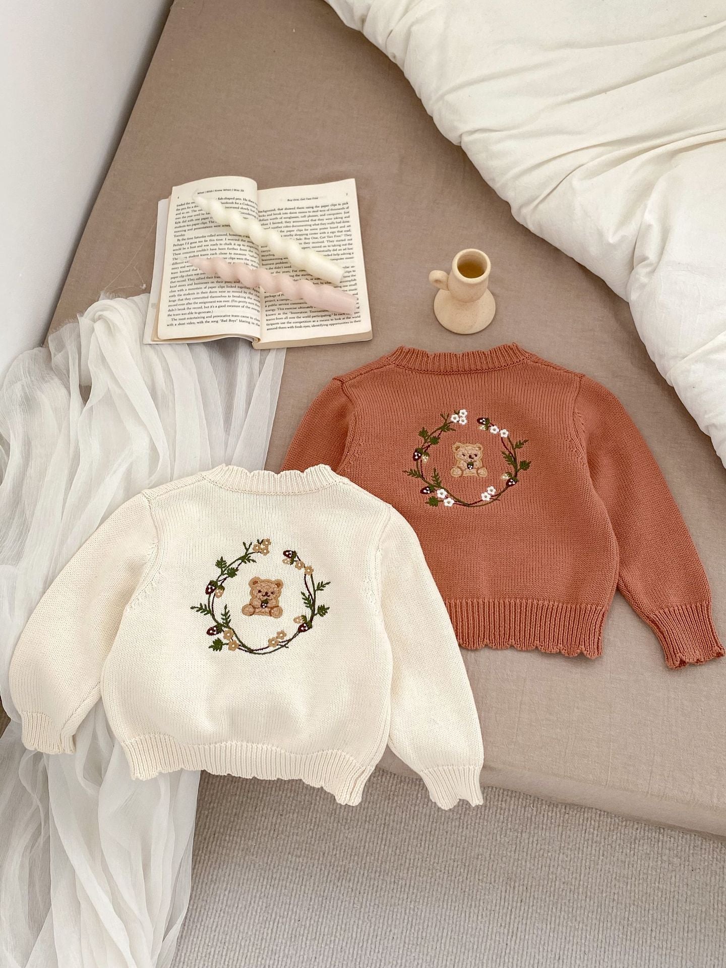 Children’s Knitted Teddy Bear And Wreath Cardigan For Spring – Boys And Girls Sweater For Baby Clothing
