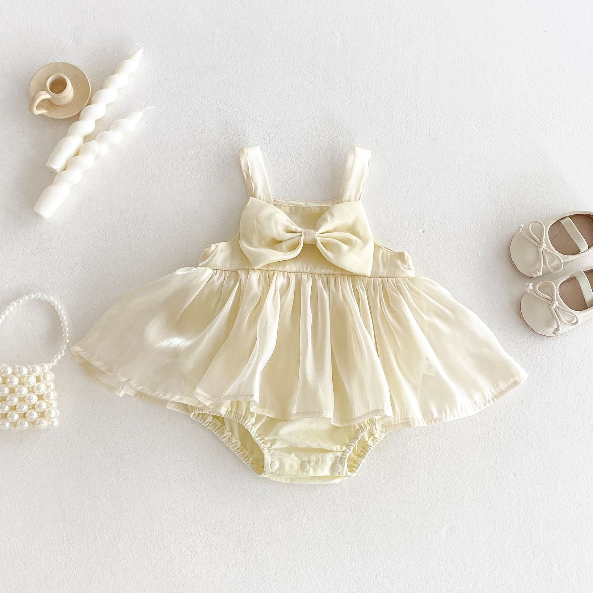 Summer Arrival Baby Girls Cute Sleeveless Butterfly-bow Decorated Dress Design Strap Onesies